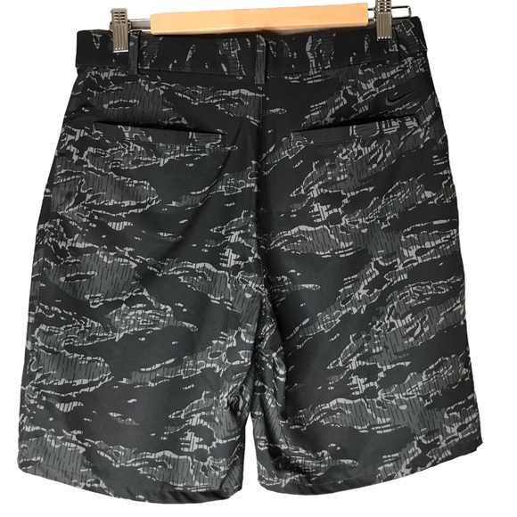 Nike Dri-Fit Camo Golf Shorts Performance Wear Swoosh Men's Medium - Picture 6 of 10